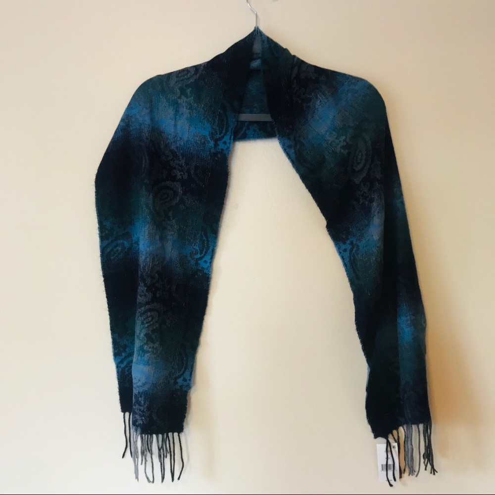 Scarf! - Picture 2 of 3